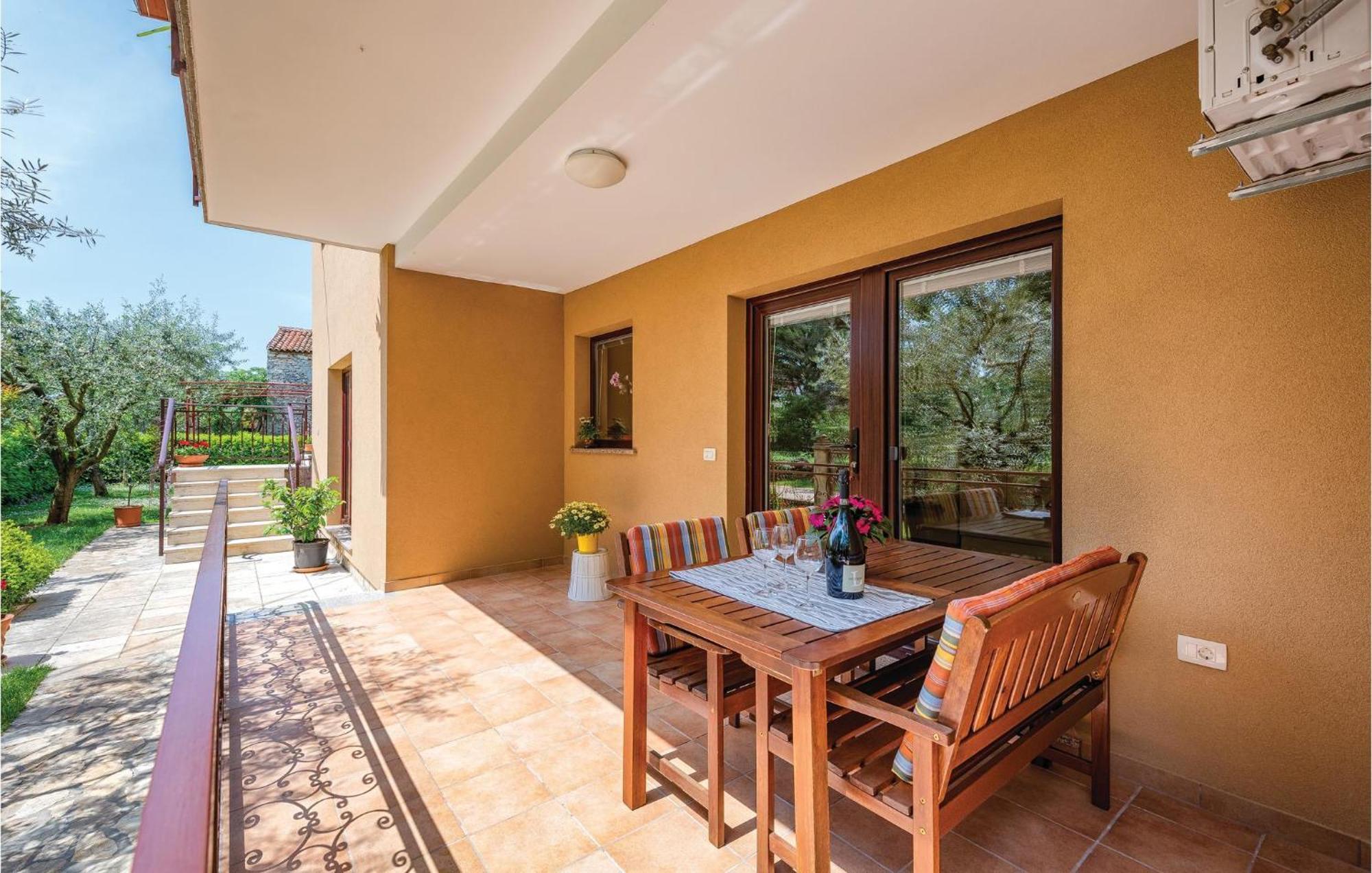 Stunning In With Wifi Apartment